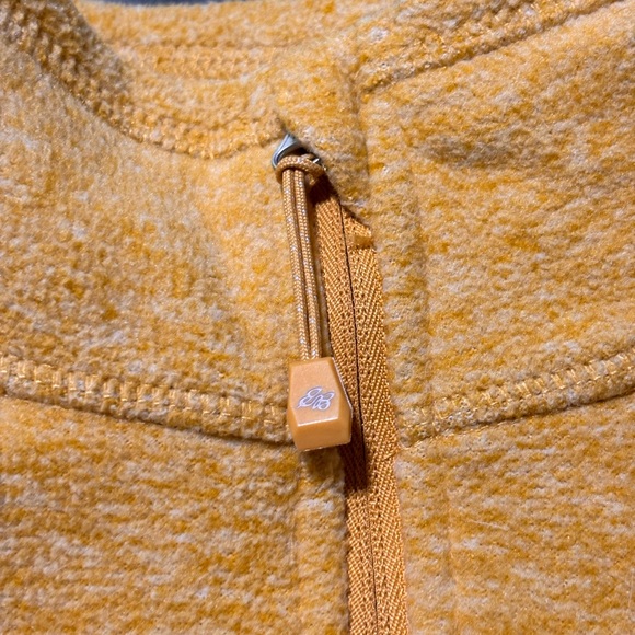 Eddie Bauer Quest Fleece 1/4 Zip Pullover in gold heather, size Tall Medium - Picture 9 of 10